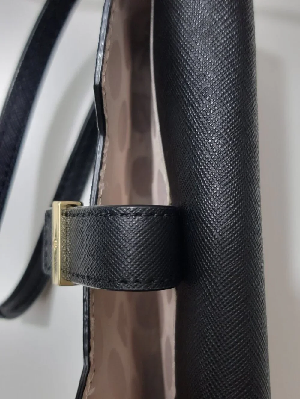 Kate Spade Leather Handbag Saffiano Wallet Crossbody Bag Black Gold Hardware